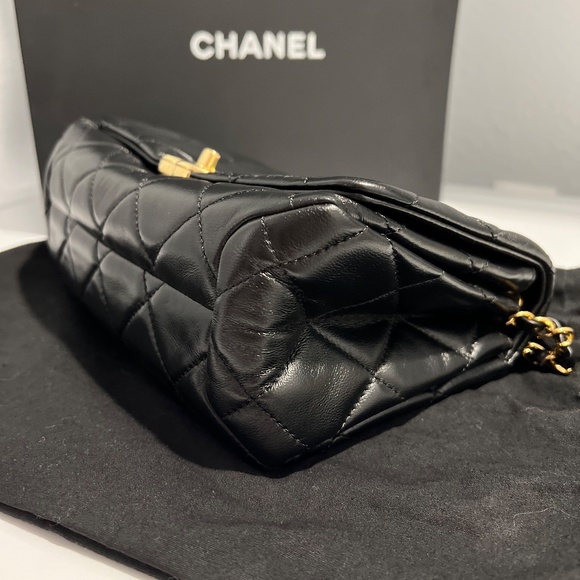 CHANEL LAMBSKIN QUILTED MEDIUM COLOR MATCH FLAP BLACK - Picture 4 of 9